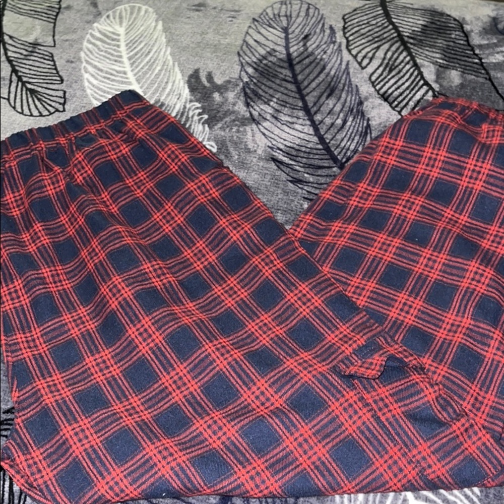 Plaid leggings.